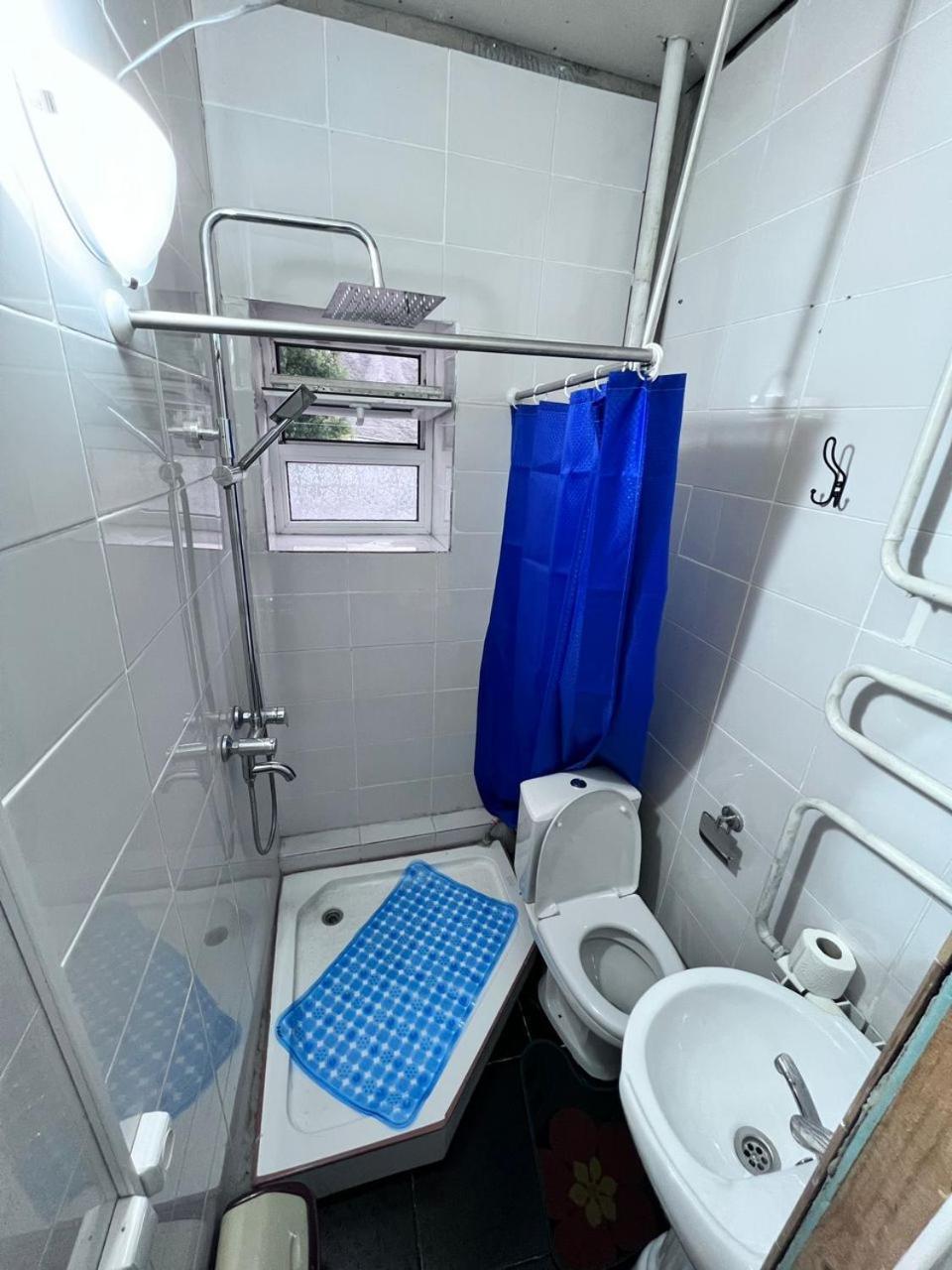 Turan Guesthouse 卡拉科尔 外观 照片