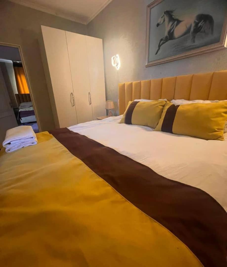Turan Guesthouse 卡拉科尔 外观 照片