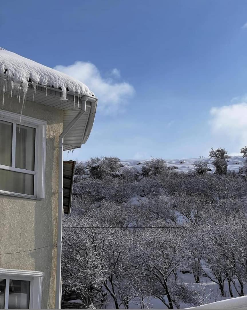 Turan Guesthouse 卡拉科尔 外观 照片