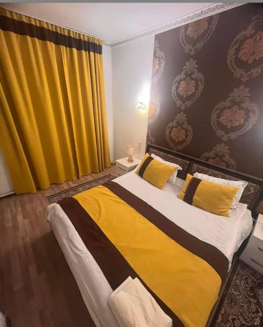 Turan Guesthouse 卡拉科尔 外观 照片